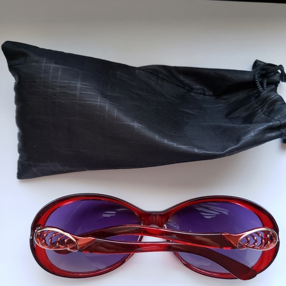 Sun Glasses - Picture 3 of 5